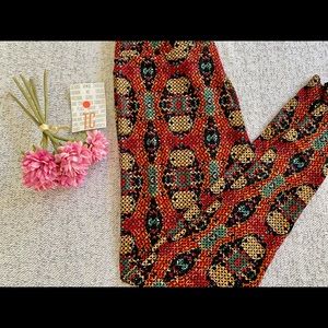 LulaRoe TC Nesting dolls leggings